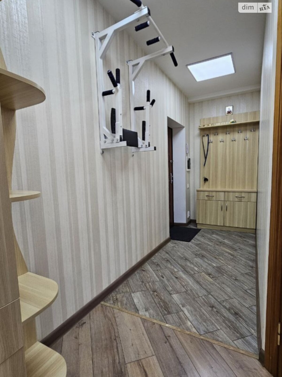 Продажа однокомнатной квартиры в Крыжановка, на ул. Защитников Украины 54Б, фото 1 Продажа однокомнатной квартиры в Крыжановка, на ул. Защитников Украины 54Б, фото 1
