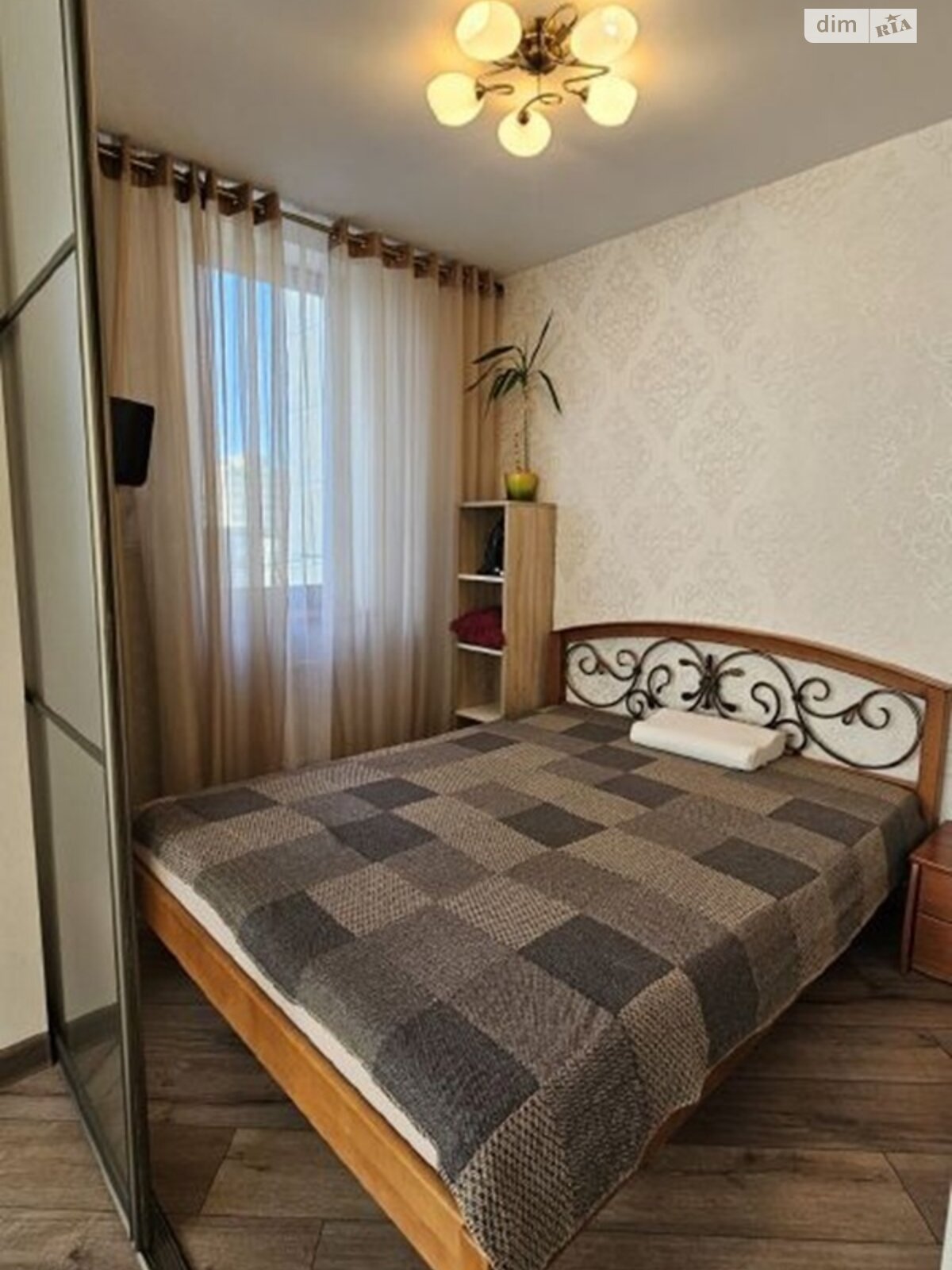 Продажа однокомнатной квартиры в Крыжановка, на ул. Защитников Украины 54Б, фото 1 Продажа однокомнатной квартиры в Крыжановка, на ул. Защитников Украины 54Б, фото 1