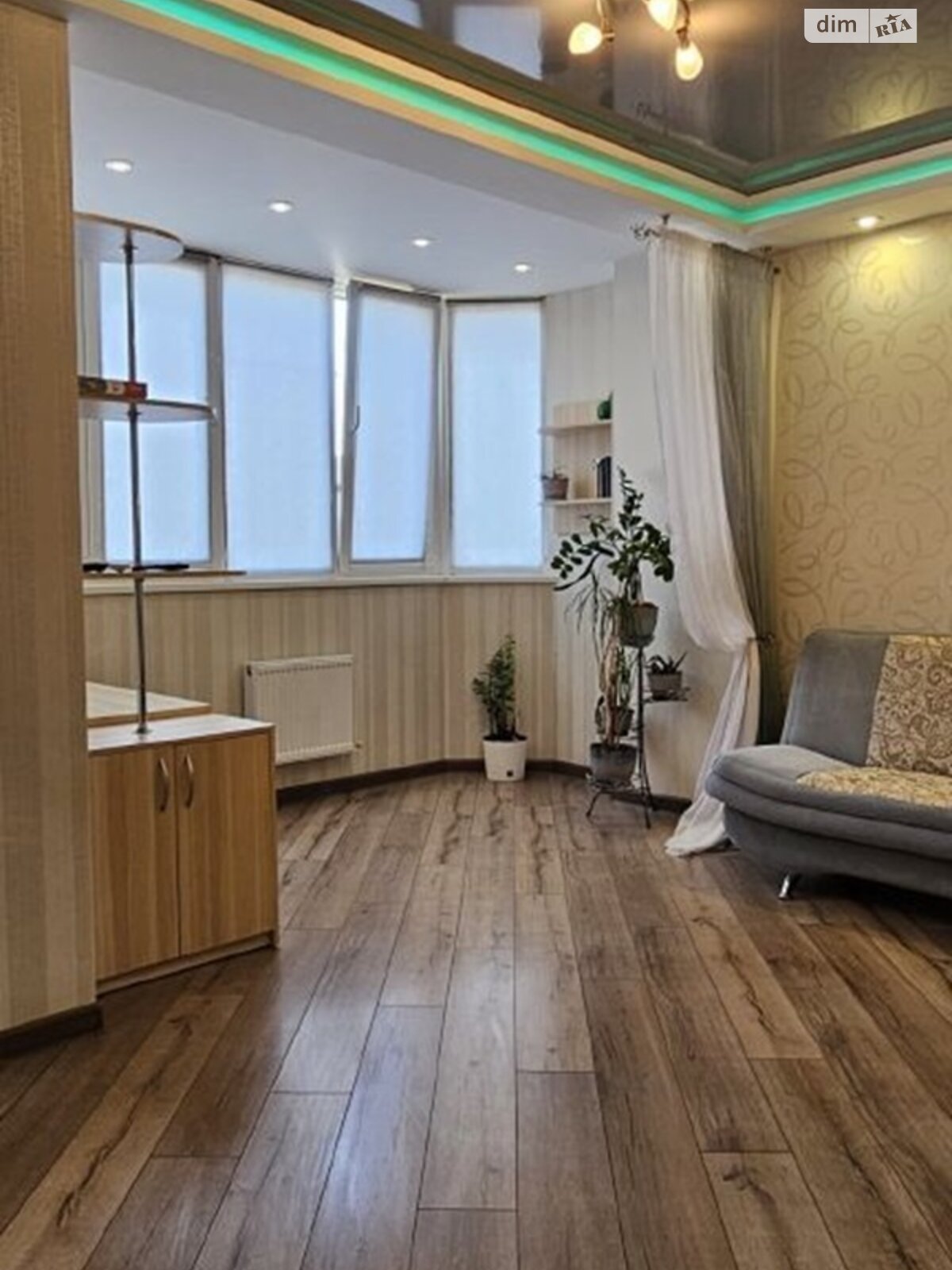 Продажа однокомнатной квартиры в Крыжановка, на ул. Защитников Украины 54Б, фото 1 Продажа однокомнатной квартиры в Крыжановка, на ул. Защитников Украины 54Б, фото 1