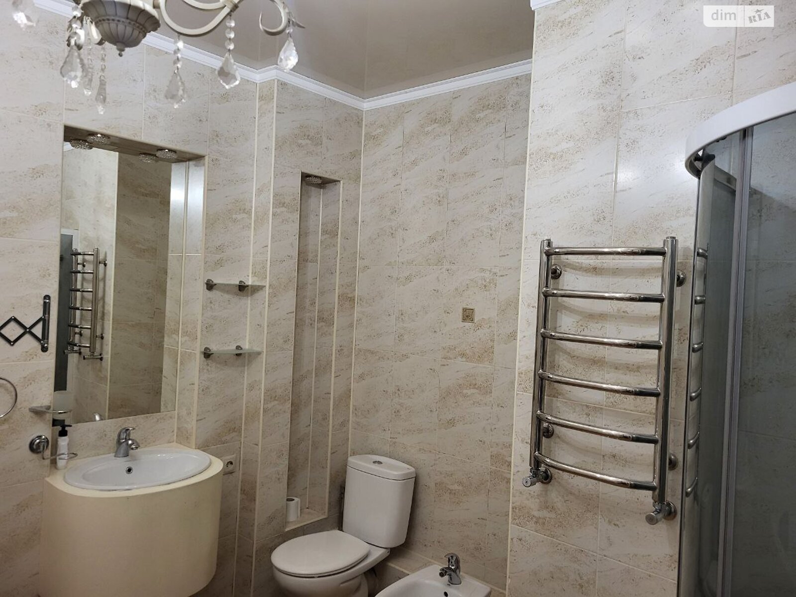 Продажа однокомнатной квартиры в Крыжановка, на ул. Защитников Украины 44, фото 1