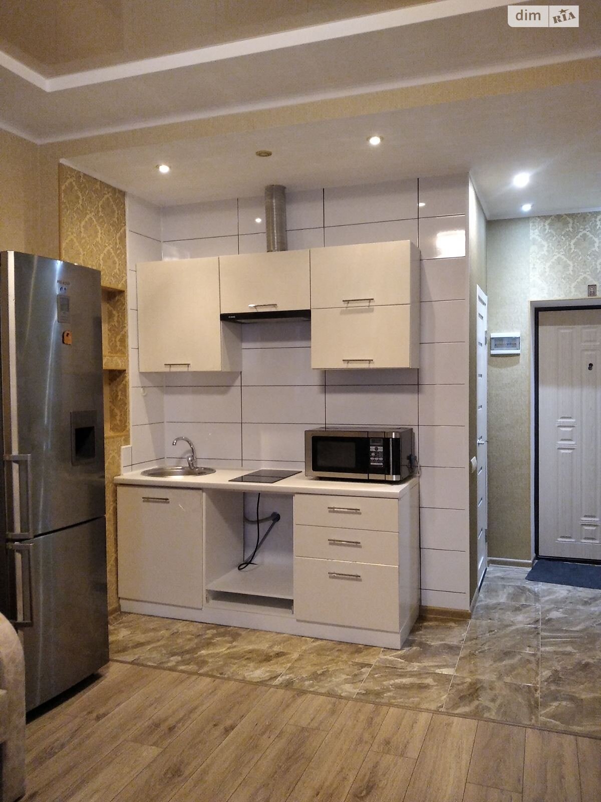 Продажа однокомнатной квартиры в Крыжановка, на ул. Защитников Украины 7Б, фото 1