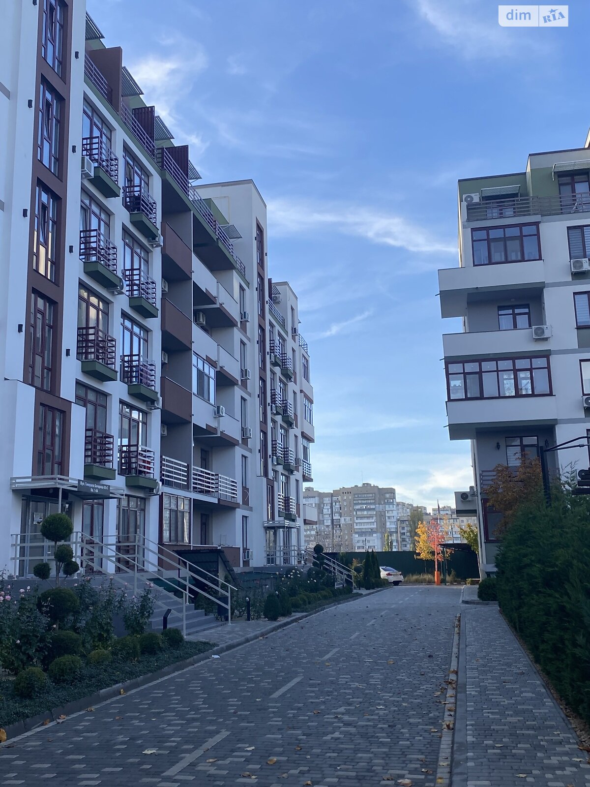 Продажа однокомнатной квартиры в Крыжановка, на ул. Защитников Украины 60Е, фото 1