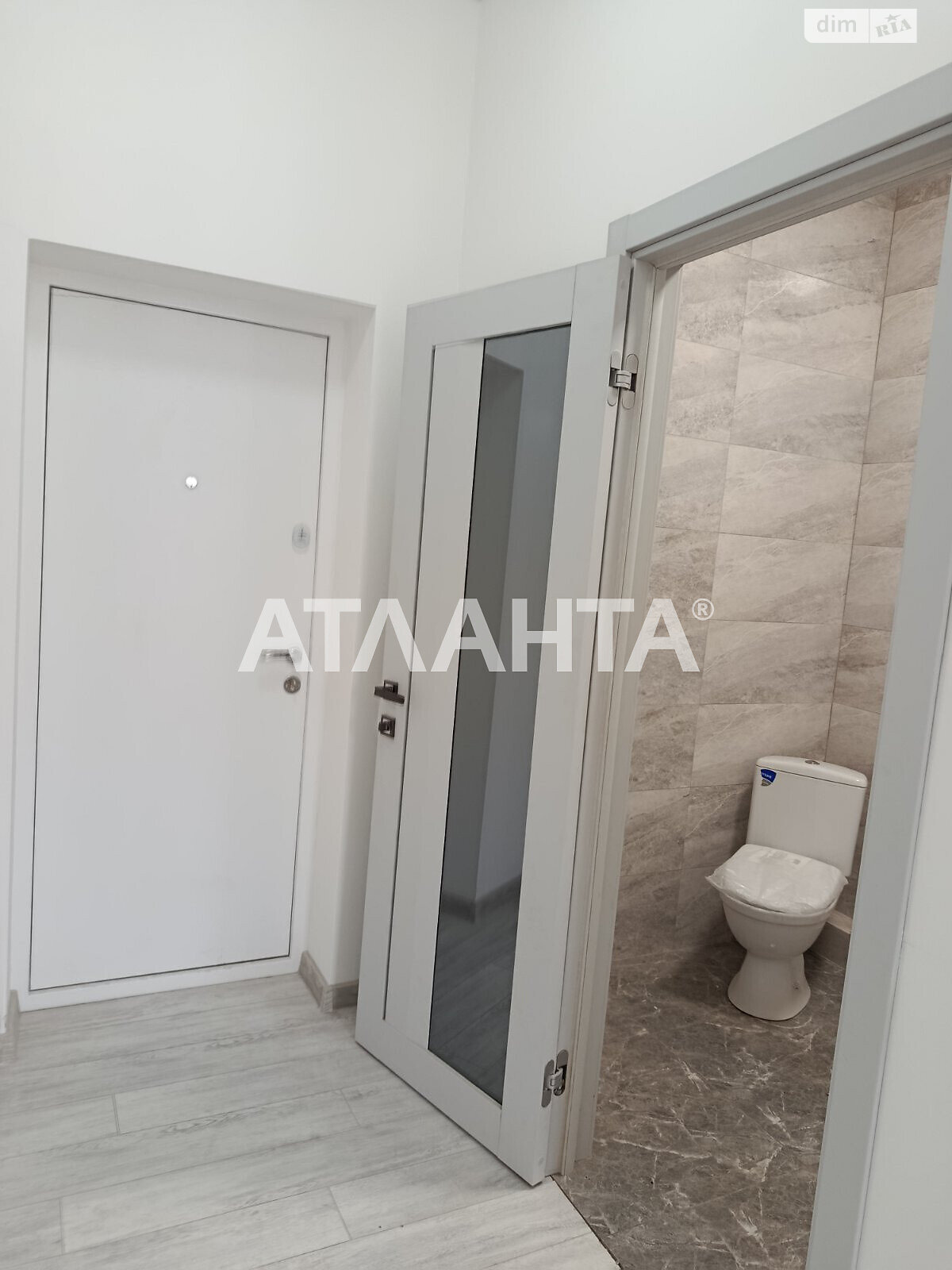 Продажа однокомнатной квартиры в Крыжановка, на ул. Защитников Украины, фото 1