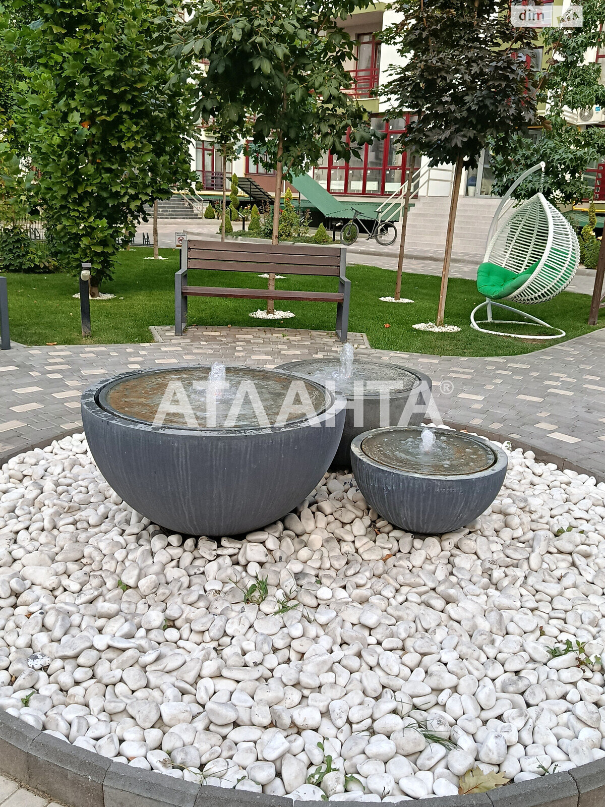 Продажа однокомнатной квартиры в Крыжановка, на ул. Защитников Украины, фото 1