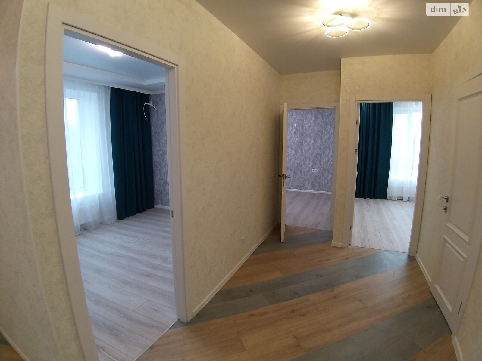 Продажа трехкомнатной квартиры в Крюковщине, на ул. Бакинская 1, фото 1