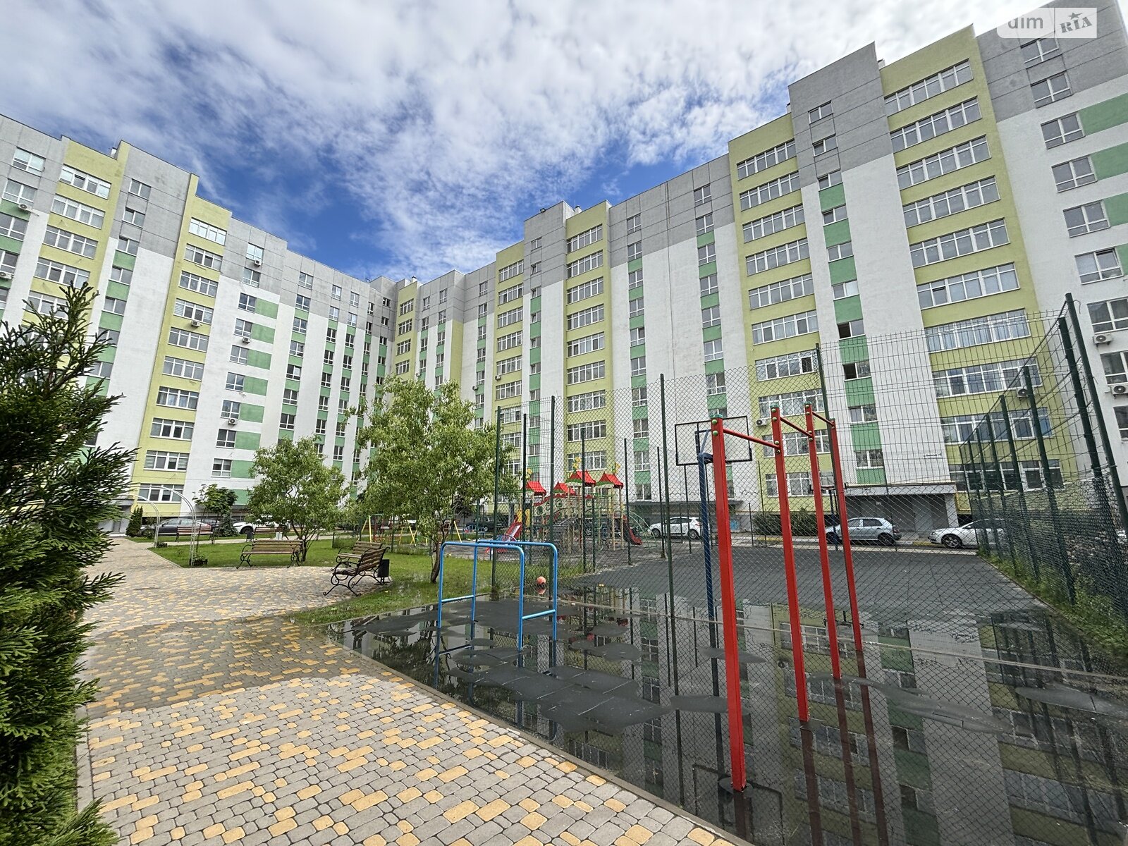 Продажа трехкомнатной квартиры в Крюковщине, на ул. Бакинская 1, фото 1 Продажа трехкомнатной квартиры в Крюковщине, на ул. Бакинская 1, фото 1