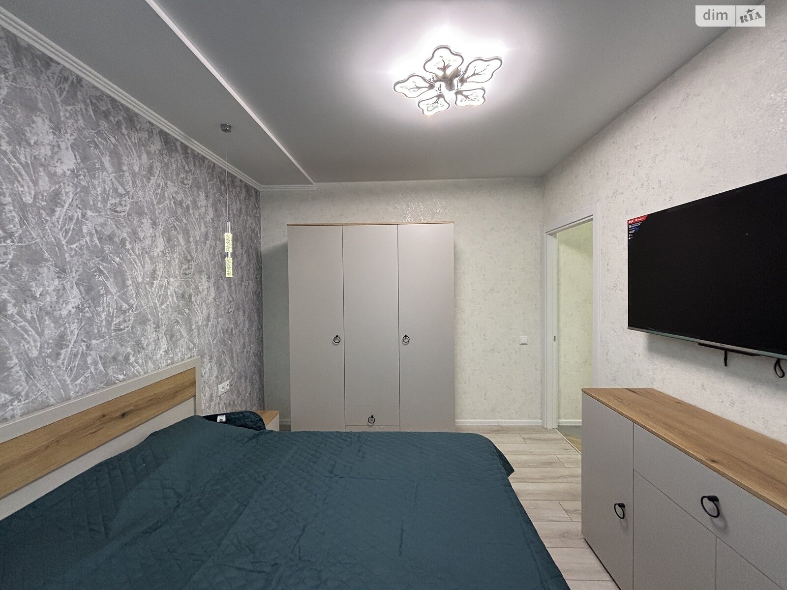 Продажа трехкомнатной квартиры в Крюковщине, на ул. Бакинская 1, фото 1 Продажа трехкомнатной квартиры в Крюковщине, на ул. Бакинская 1, фото 1