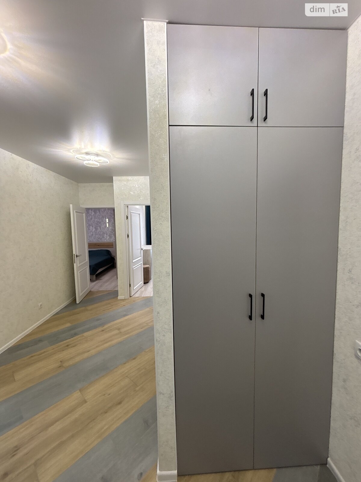Продажа трехкомнатной квартиры в Крюковщине, на ул. Бакинская 1, фото 1 Продажа трехкомнатной квартиры в Крюковщине, на ул. Бакинская 1, фото 1