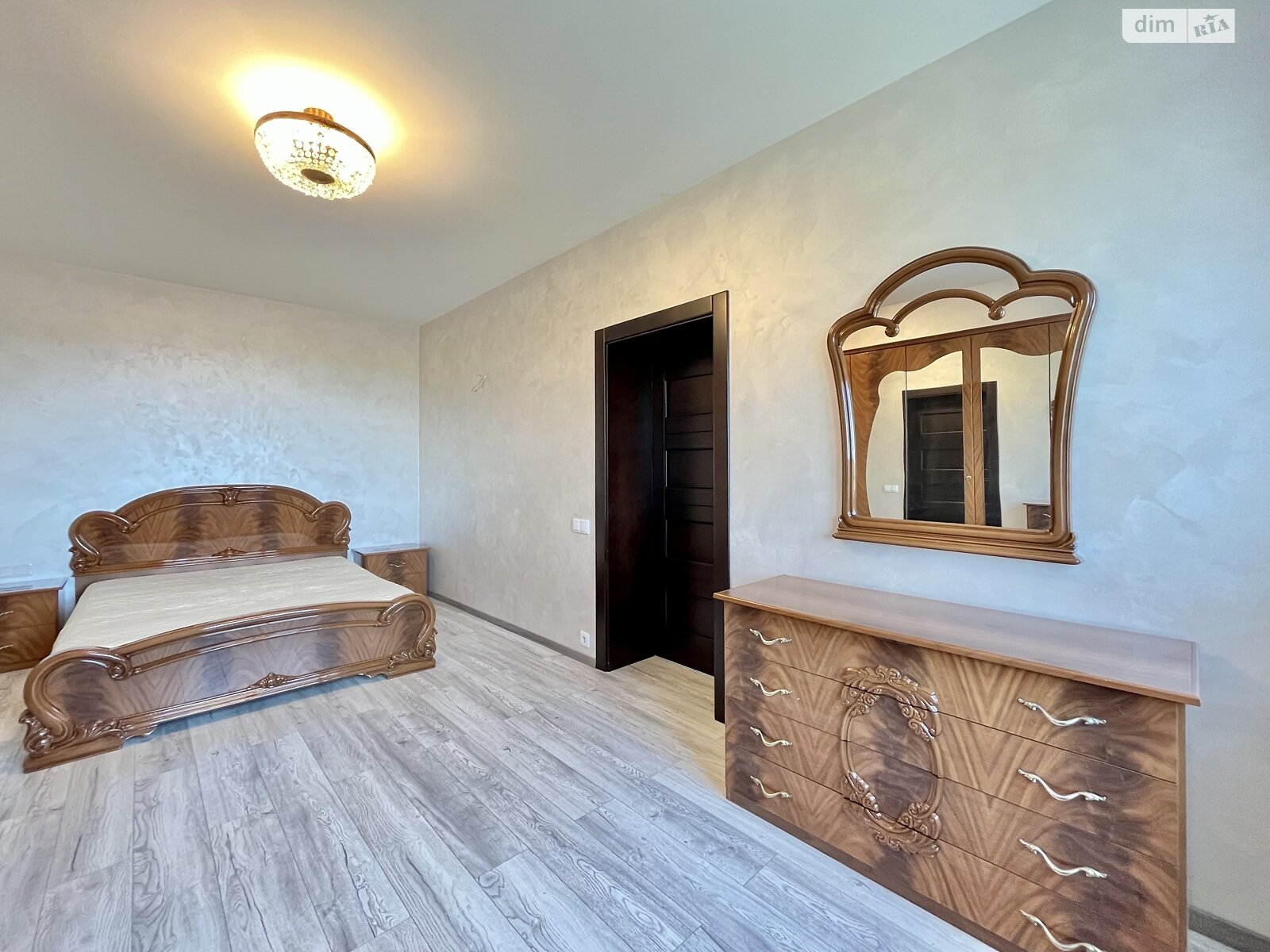 Продажа трехкомнатной квартиры в Крюковщине, на ул. Вишнёвая 17, фото 1 Продажа трехкомнатной квартиры в Крюковщине, на ул. Вишнёвая 17, фото 1