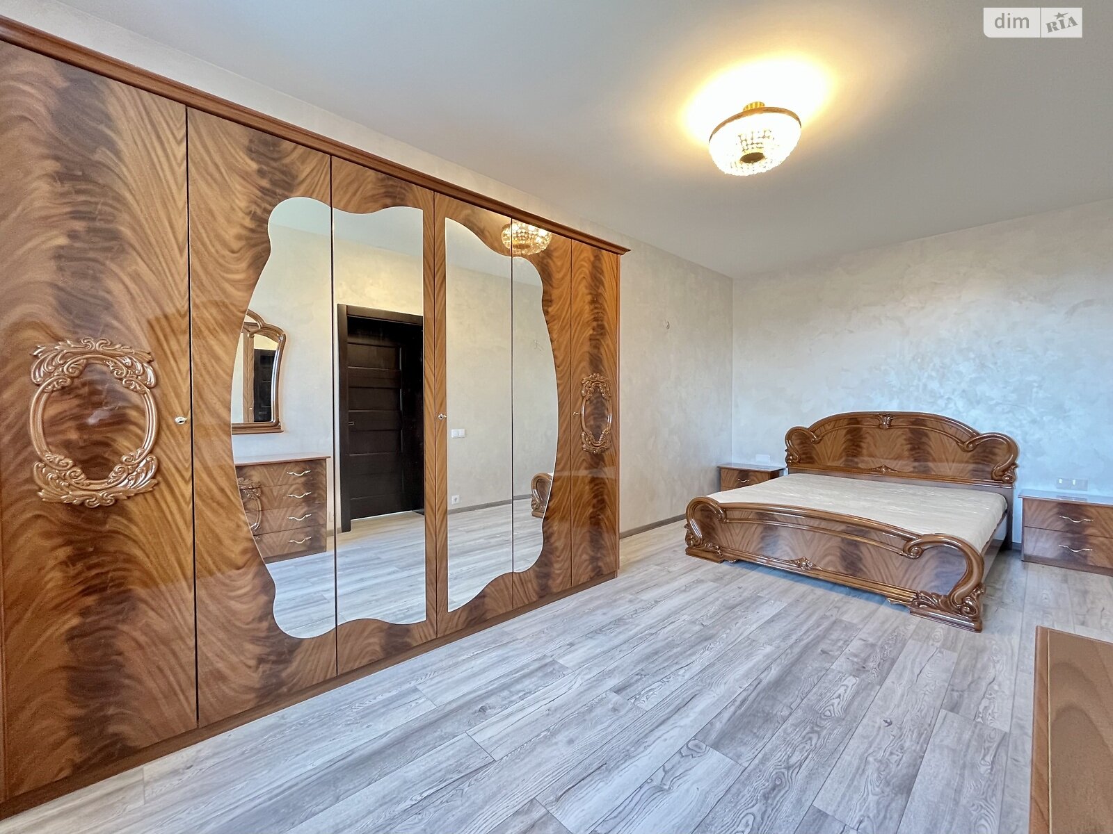 Продажа трехкомнатной квартиры в Крюковщине, на ул. Вишнёвая 17, фото 1 Продажа трехкомнатной квартиры в Крюковщине, на ул. Вишнёвая 17, фото 1