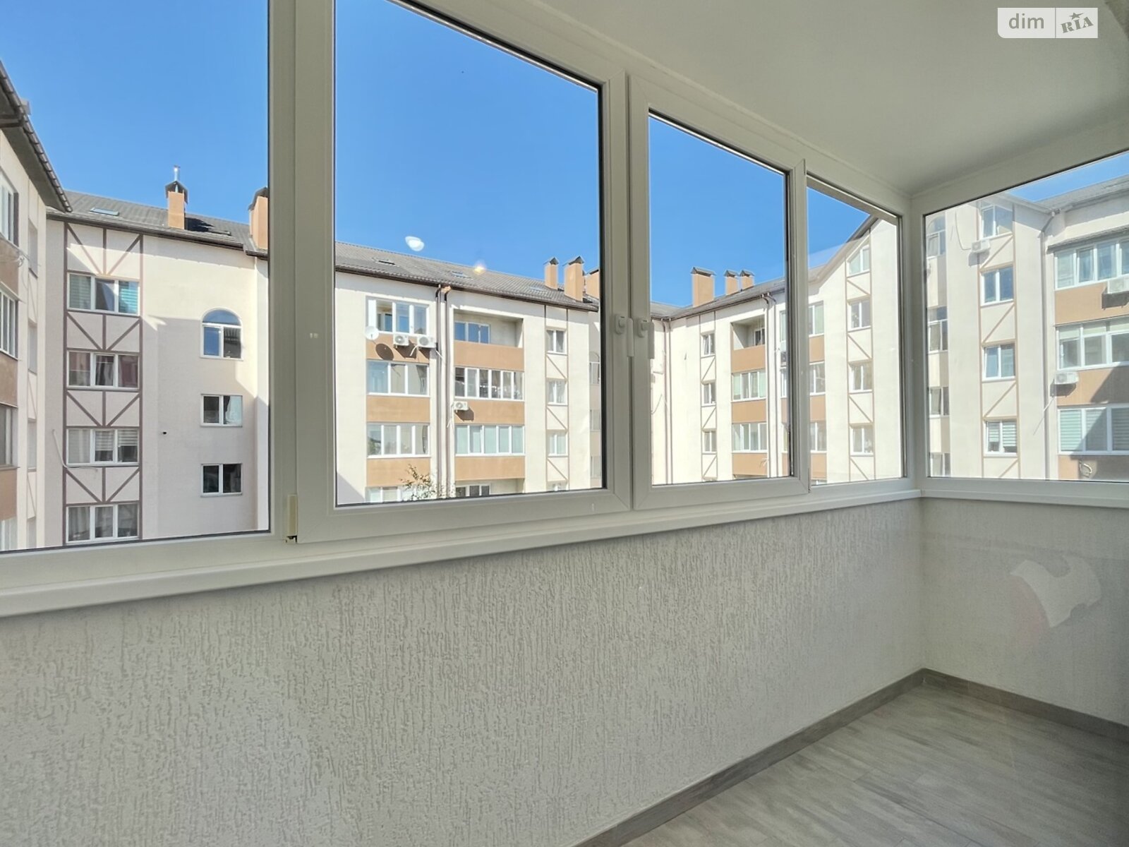 Продажа трехкомнатной квартиры в Крюковщине, на ул. Вишнёвая 17, фото 1 Продажа трехкомнатной квартиры в Крюковщине, на ул. Вишнёвая 17, фото 1