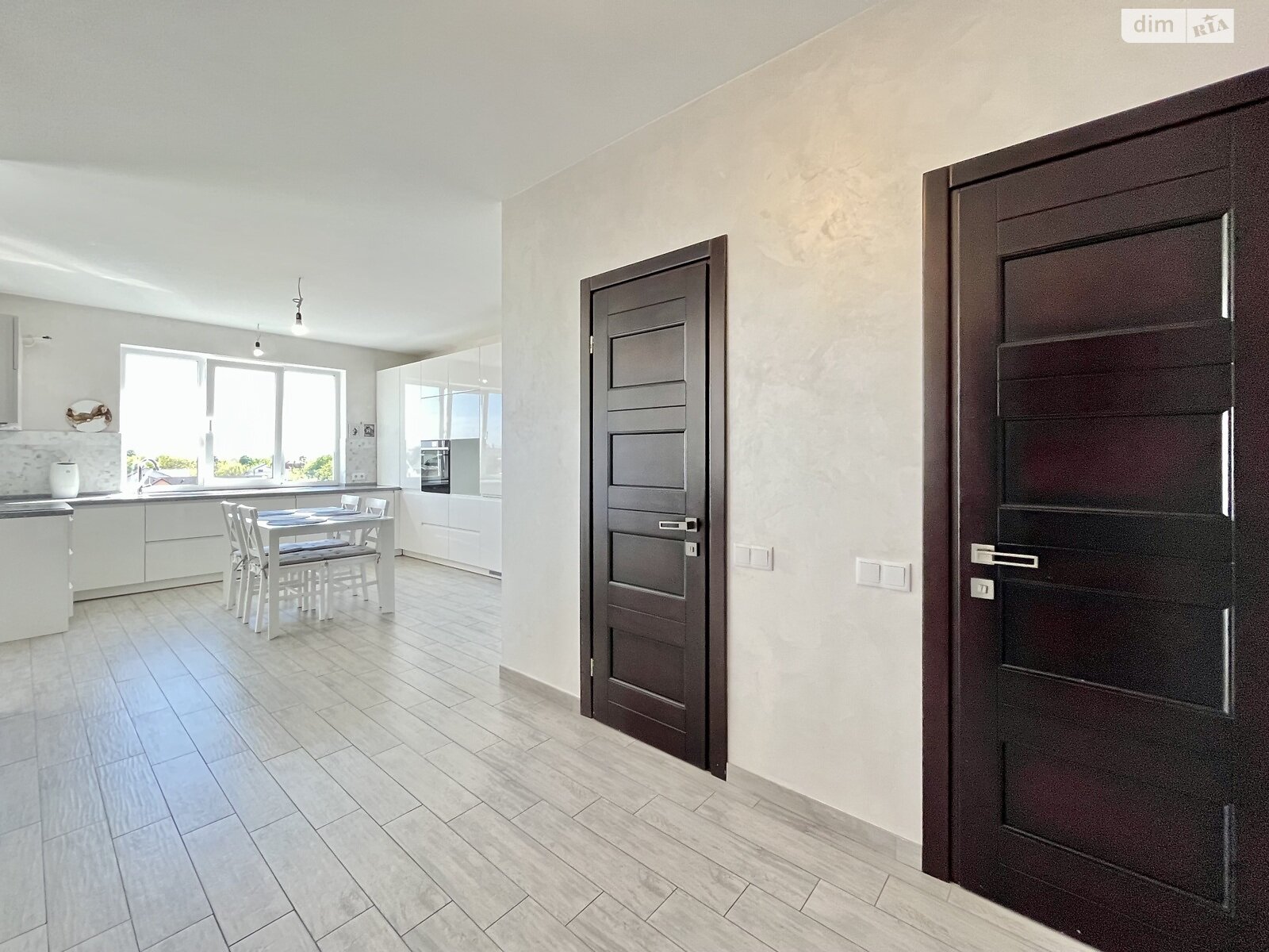 Продажа трехкомнатной квартиры в Крюковщине, на ул. Вишнёвая 17, фото 1 Продажа трехкомнатной квартиры в Крюковщине, на ул. Вишнёвая 17, фото 1