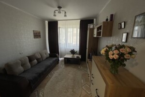 Продаж однокімнатної квартири в Квасилові, на вул. Молодіжна 44, фото 2