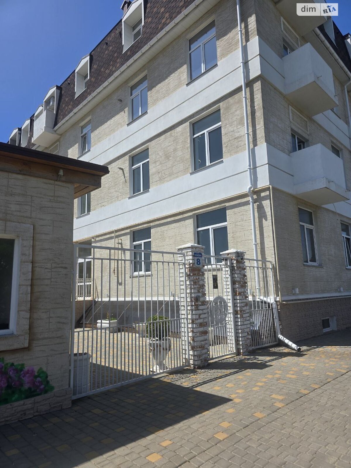 Продаж двокімнатної квартири в Лісках, на пров. Трояндовий, фото 1 Продаж двокімнатної квартири в Лісках, на пров. Трояндовий, фото 1