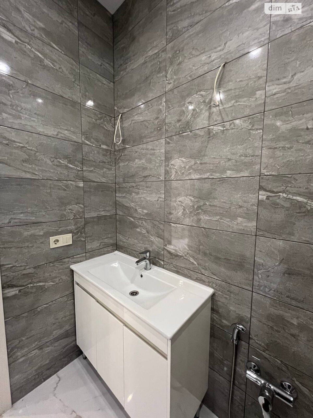 Продажа трехкомнатной квартиры в Лески, на пер. Розовый, фото 1 Продажа трехкомнатной квартиры в Лески, на пер. Розовый, фото 1