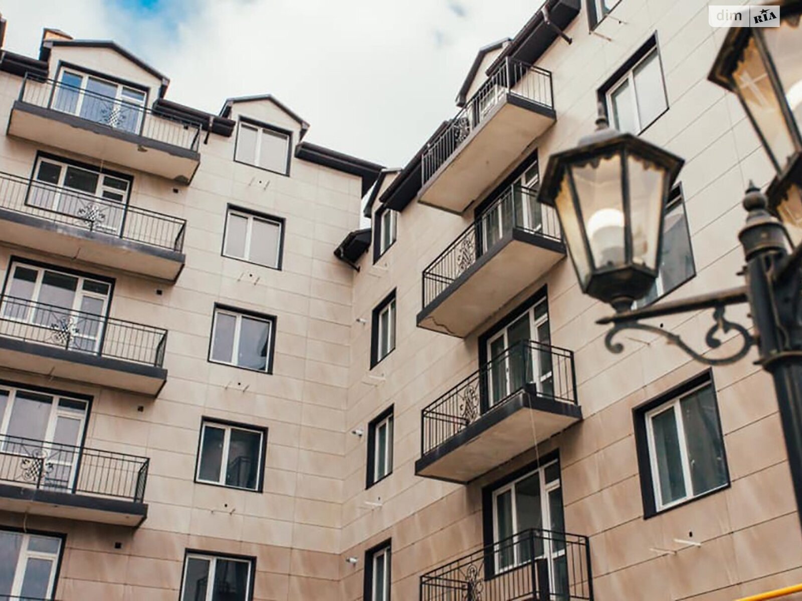 Продажа двухкомнатной квартиры в Лиманке, на ул. Институтская 52, район Червоный Хутор фото 1