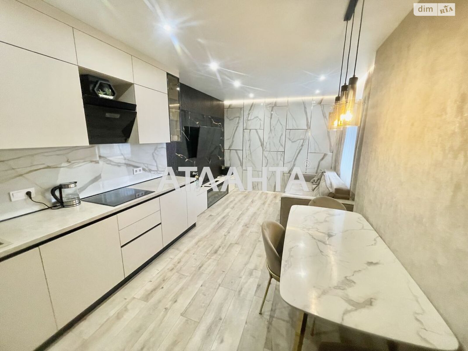 Продаж двокімнатної квартири в Лиманці, на вул. Перлинна 8, фото 1 Продаж двокімнатної квартири в Лиманці, на вул. Перлинна 8, фото 1