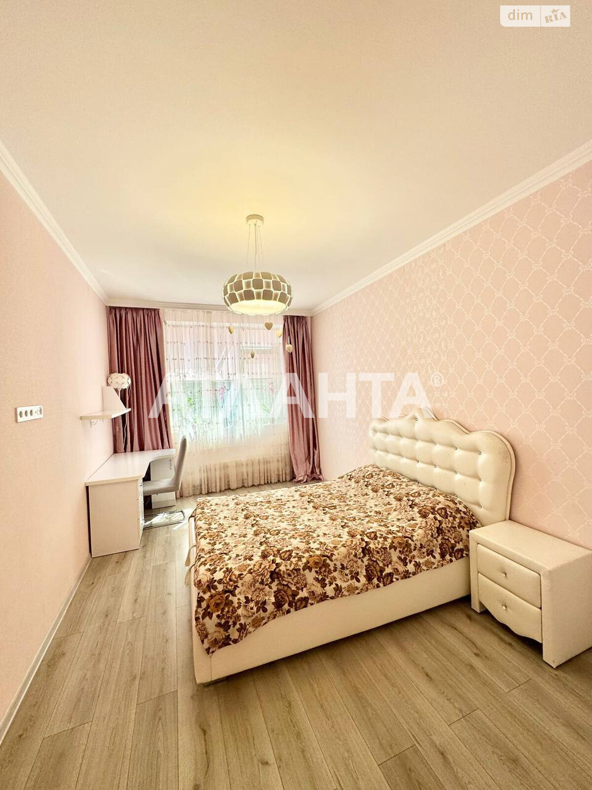 Продажа трехкомнатной квартиры в Лиманке, на ул. Жемчужная, фото 1 Продажа трехкомнатной квартиры в Лиманке, на ул. Жемчужная, фото 1