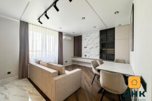 Продаж трикімнатної квартири в Лиманці, на вул. Перлинна 9, фото 2