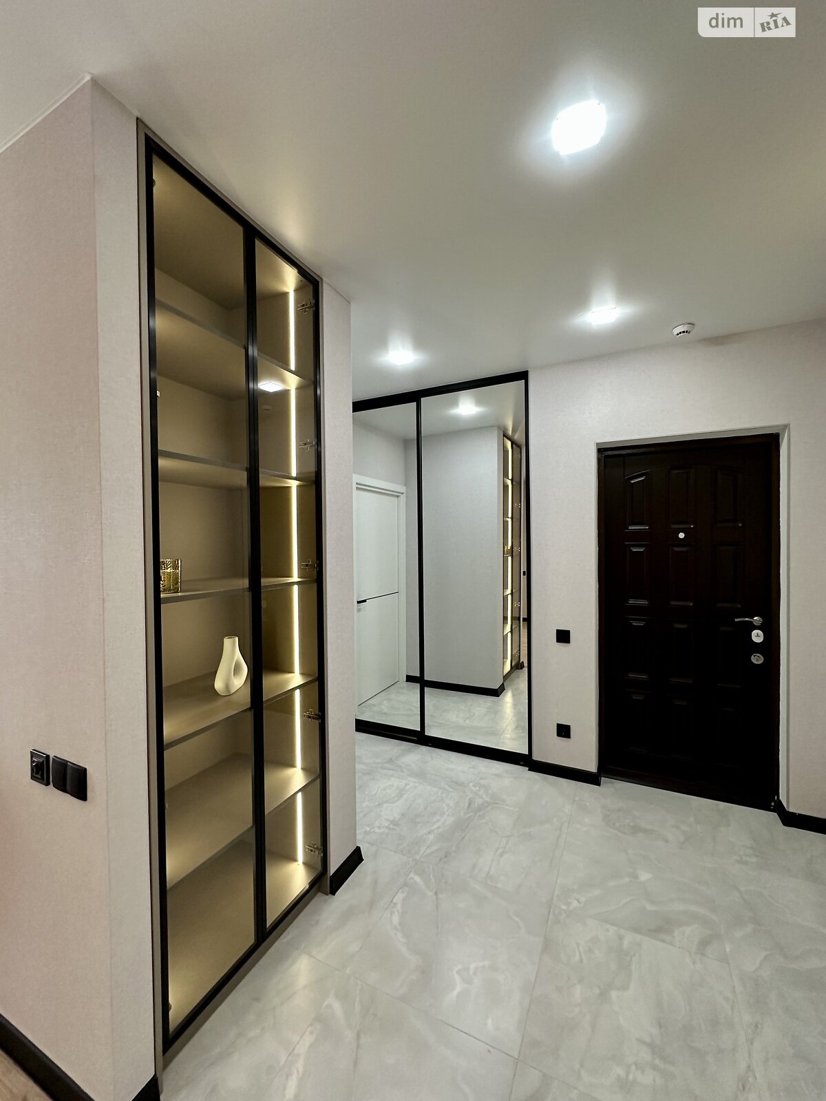 Продаж двокімнатної квартири в Лиманці, на вул. Перлинна 8, кв. 535, фото 1 Продаж двокімнатної квартири в Лиманці, на вул. Перлинна 8, кв. 535, фото 1