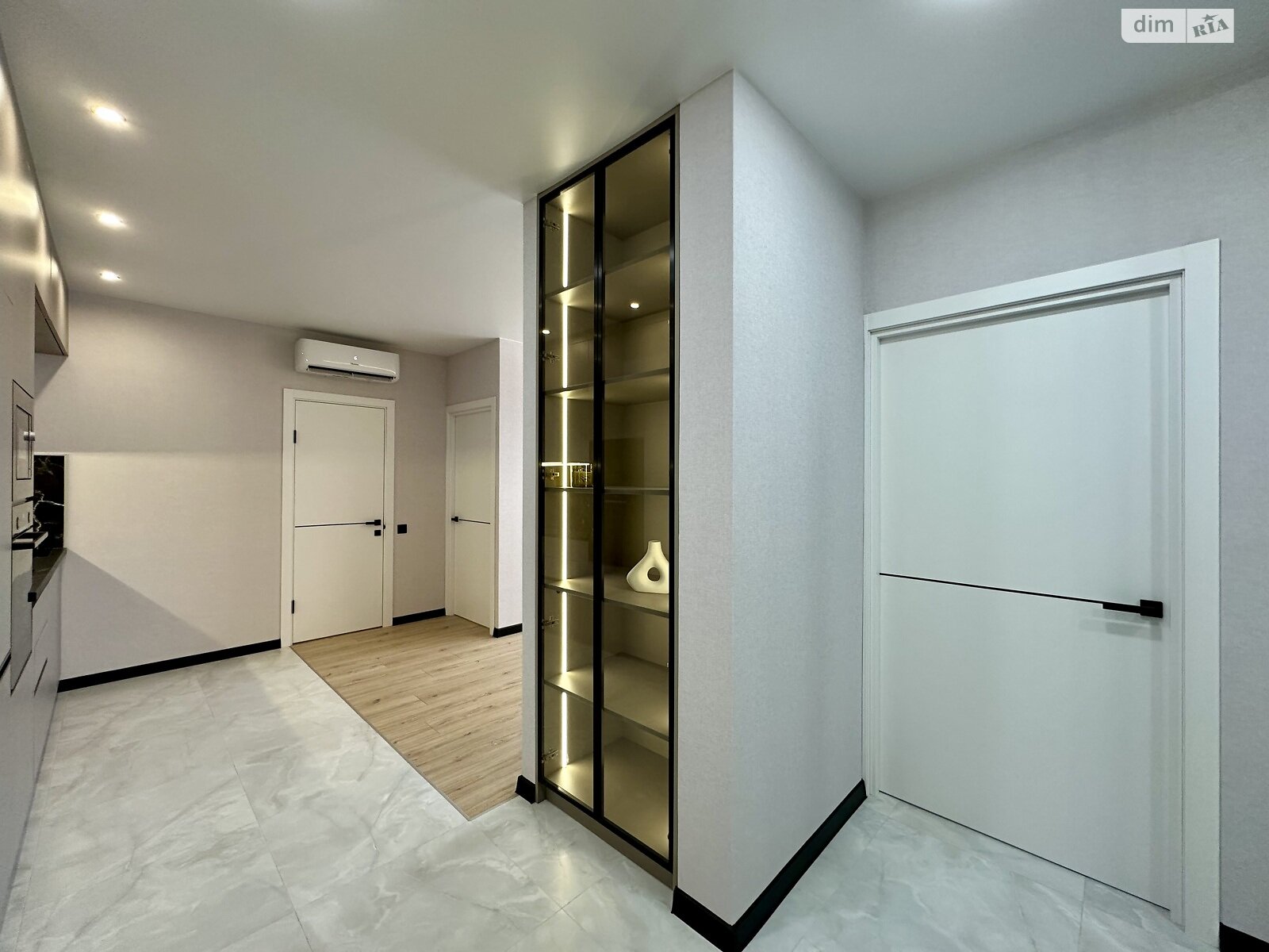 Продаж двокімнатної квартири в Лиманці, на вул. Перлинна 8, кв. 535, фото 1 Продаж двокімнатної квартири в Лиманці, на вул. Перлинна 8, кв. 535, фото 1