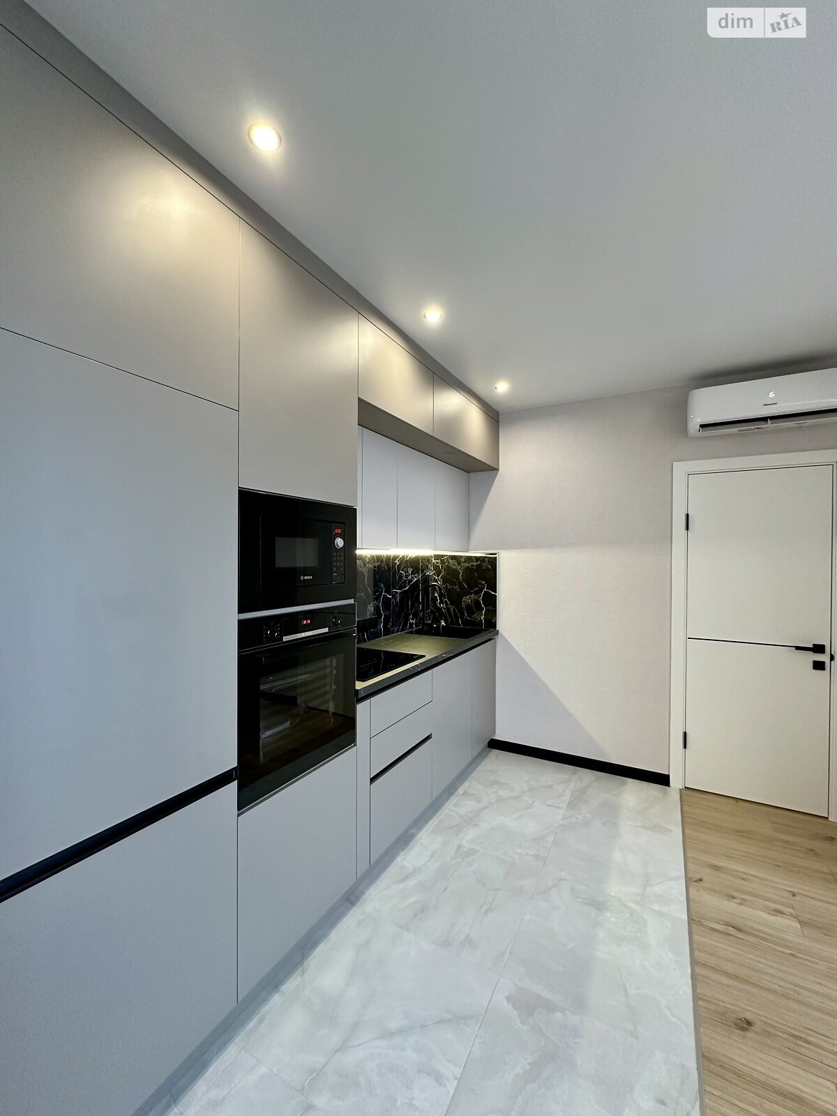 Продаж двокімнатної квартири в Лиманці, на вул. Перлинна 8, кв. 535, фото 1 Продаж двокімнатної квартири в Лиманці, на вул. Перлинна 8, кв. 535, фото 1