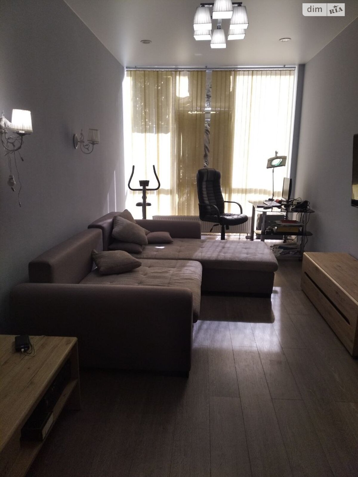 Продажа трехкомнатной квартиры в Лиманке, на ул. Жемчужная 4, фото 1