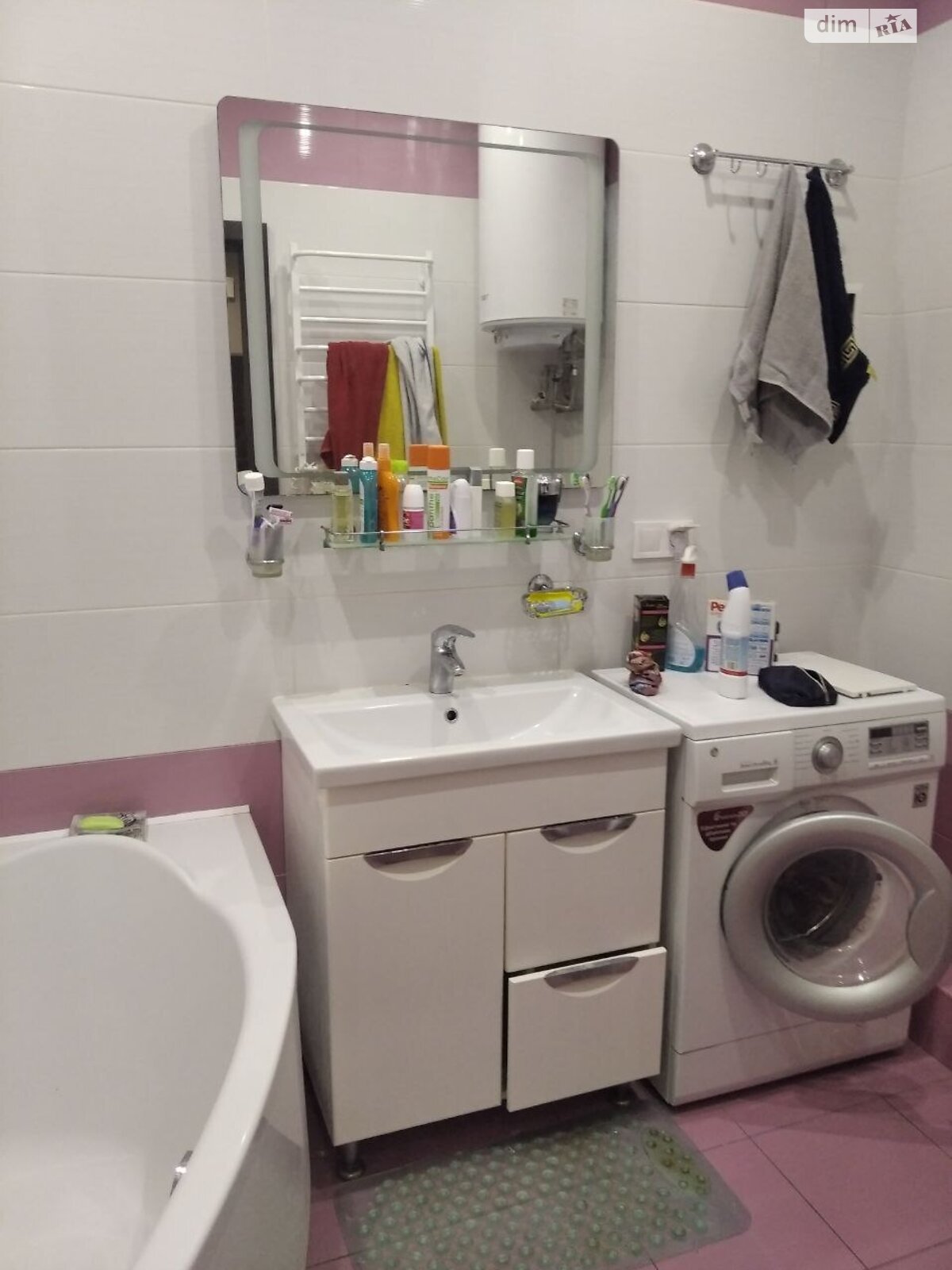 Продажа трехкомнатной квартиры в Лиманке, на ул. Жемчужная 4, фото 1