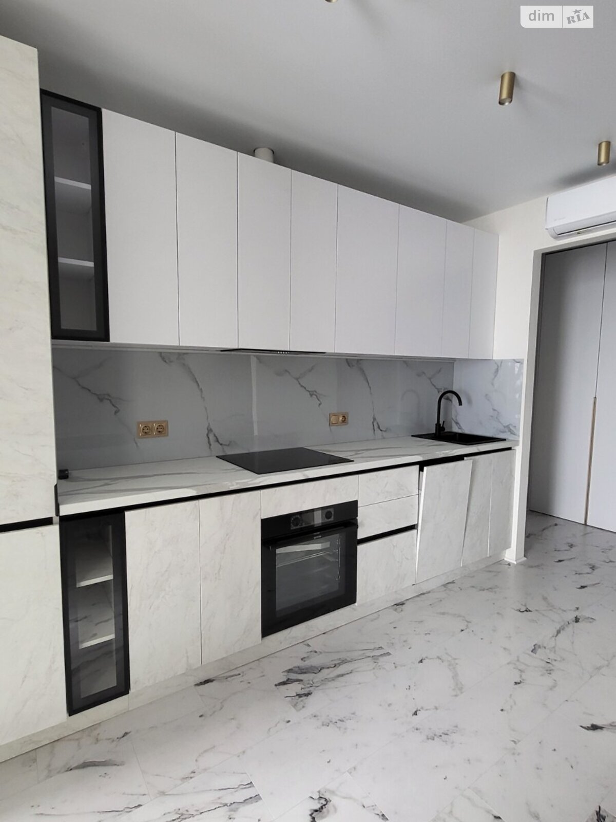 Продажа двухкомнатной квартиры в Лиманке, на ул. Жемчужная 8, фото 1 Продажа двухкомнатной квартиры в Лиманке, на ул. Жемчужная 8, фото 1