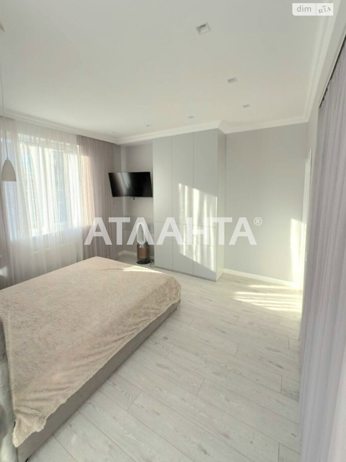 Продажа трехкомнатной квартиры в Лиманке, на ул. Жемчужная, фото 1