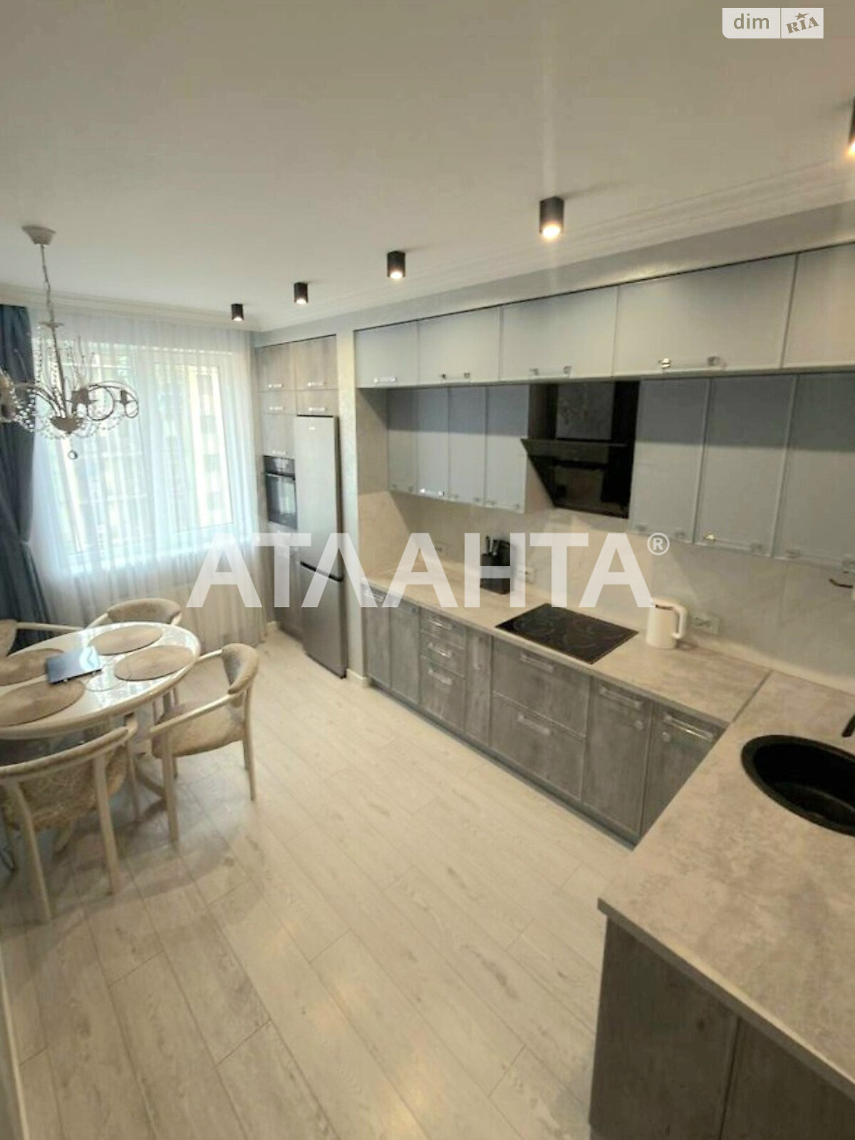 Продажа трехкомнатной квартиры в Лиманке, на ул. Жемчужная, фото 1