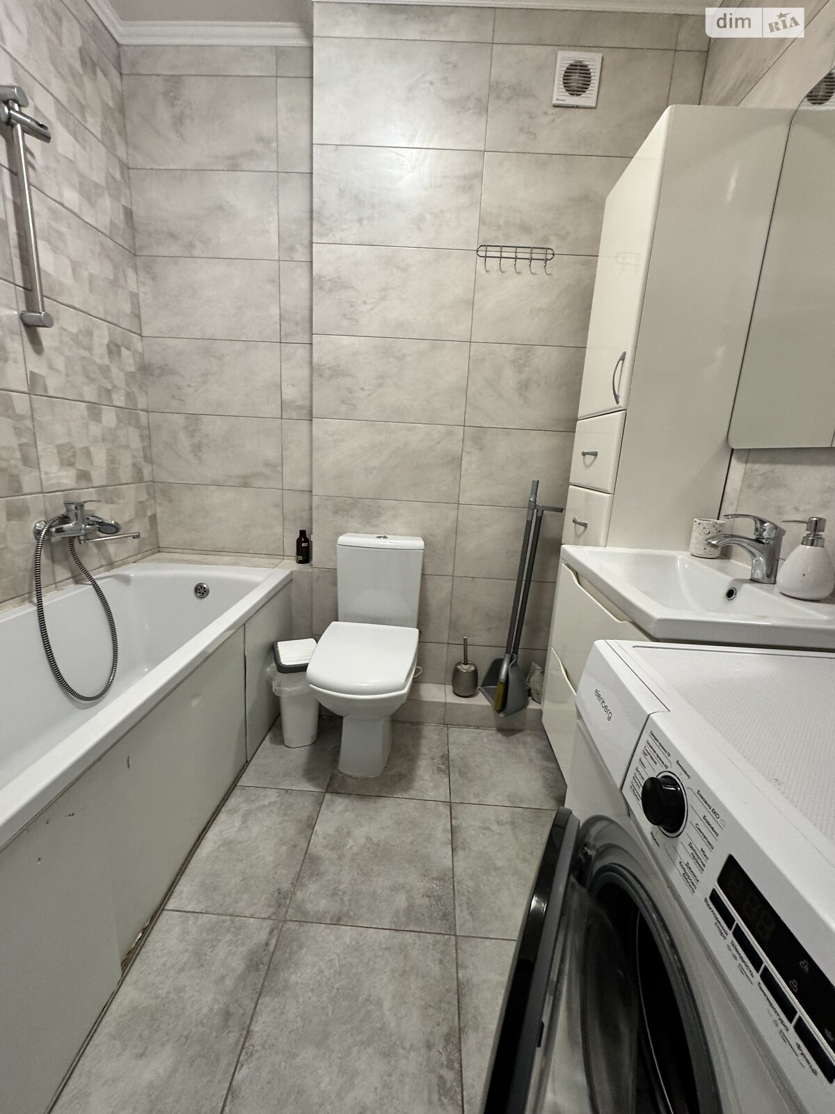 Продаж однокімнатної квартири в Лиманці, на просп. Полковника Гуляєва 111, фото 1