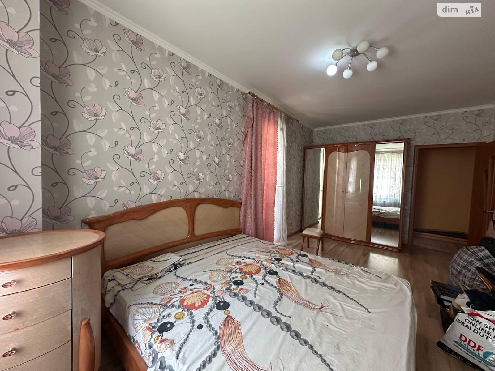 Продажа трехкомнатной квартиры в Лиманке, на мас. Радужный 7В, фото 1 Продажа трехкомнатной квартиры в Лиманке, на мас. Радужный 7В, фото 1