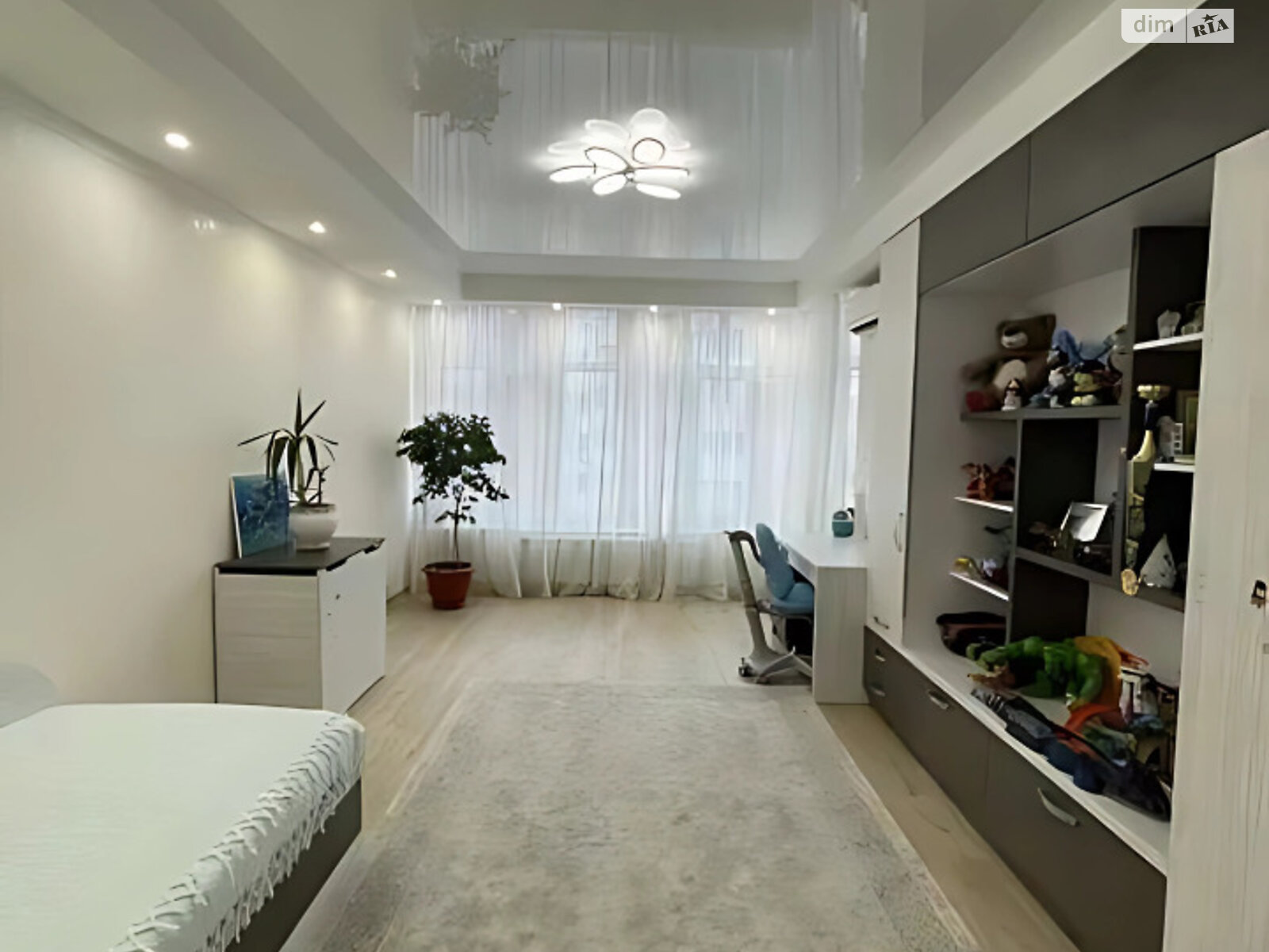 Продажа двухкомнатной квартиры в Лиманке, на мас. Радужный 6, фото 1 Продажа двухкомнатной квартиры в Лиманке, на мас. Радужный 6, фото 1