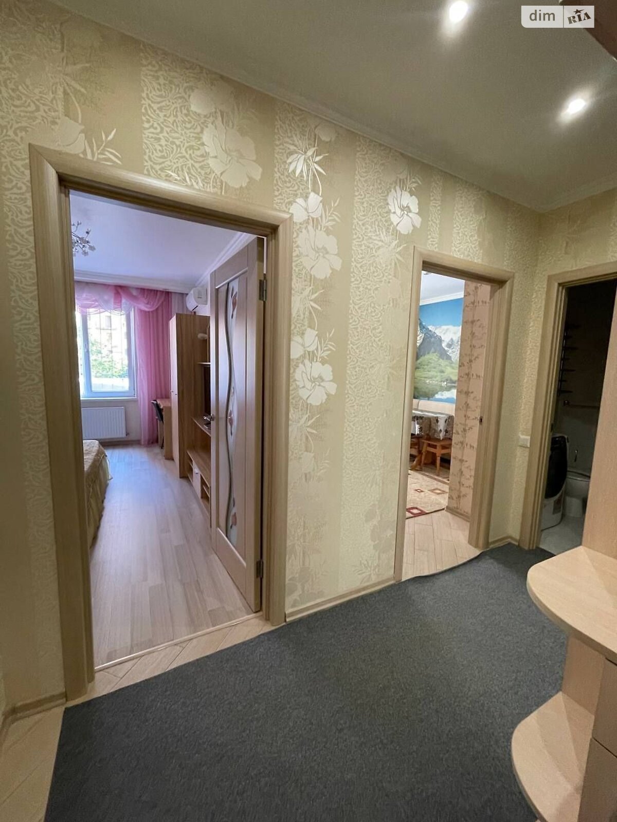 Продажа двухкомнатной квартиры в Лиманке, на мас. Радужный 10Б, фото 1 Продажа двухкомнатной квартиры в Лиманке, на мас. Радужный 10Б, фото 1