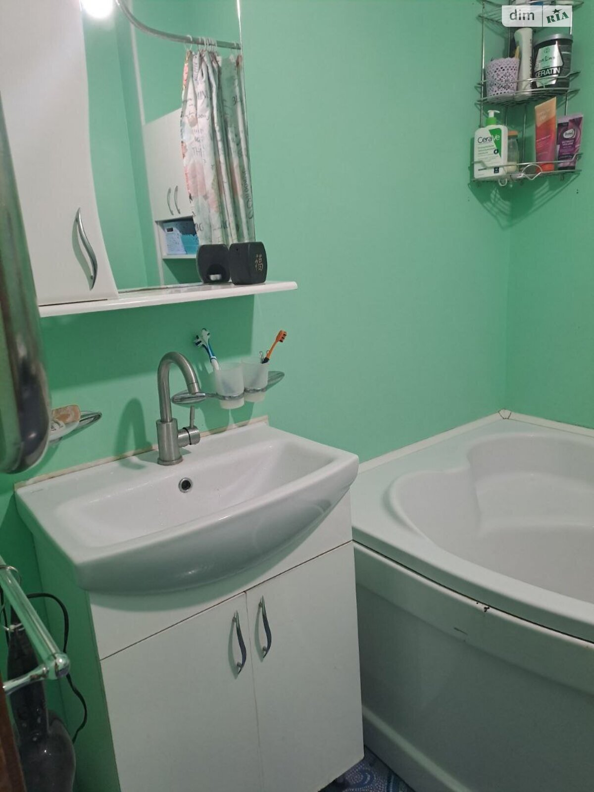 Продаж двокімнатної квартири в Лиманці, на мас. Радужний 8, фото 1 Продаж двокімнатної квартири в Лиманці, на мас. Радужний 8, фото 1