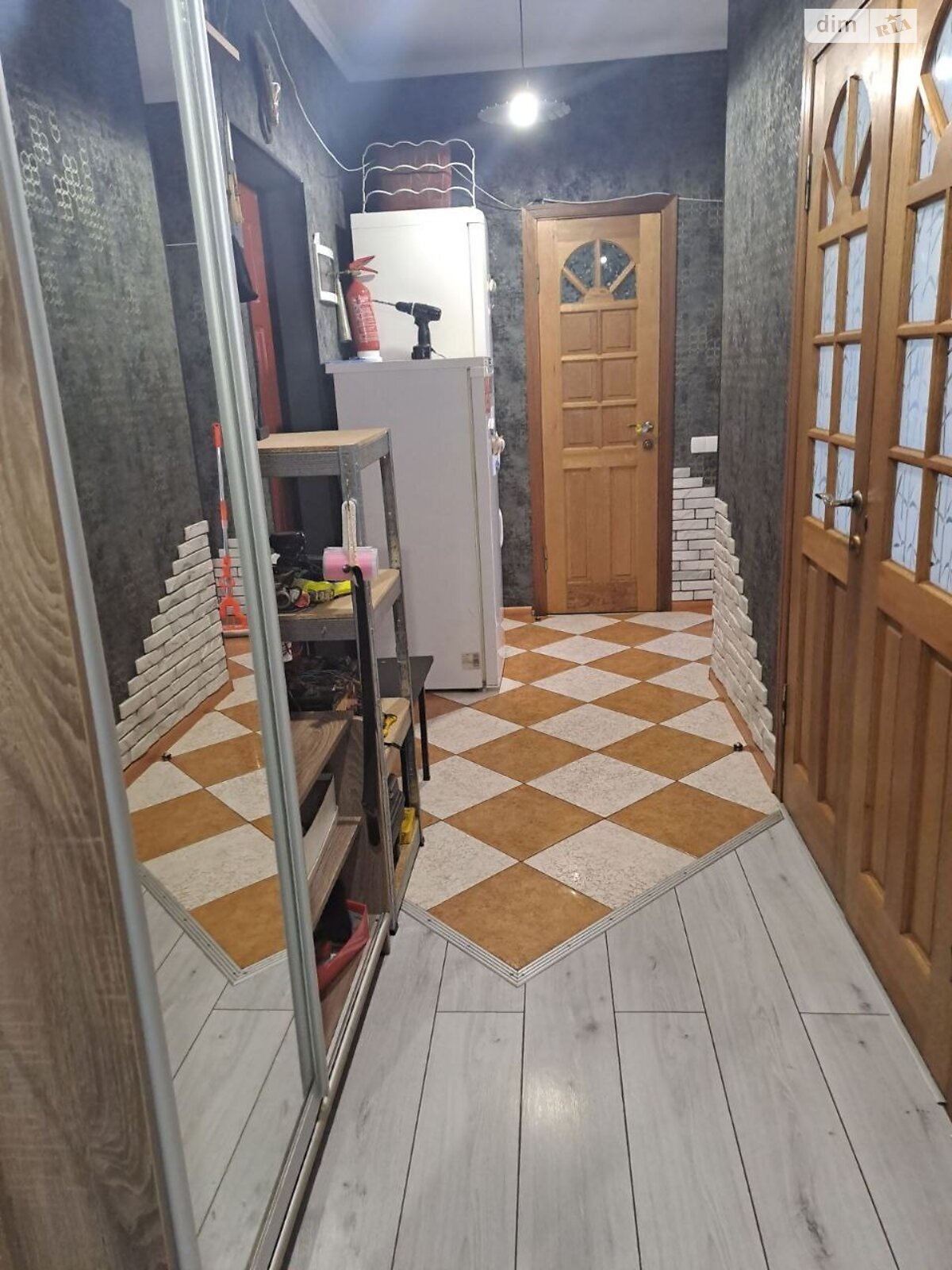 Продаж двокімнатної квартири в Лиманці, на мас. Радужний 8, фото 1 Продаж двокімнатної квартири в Лиманці, на мас. Радужний 8, фото 1