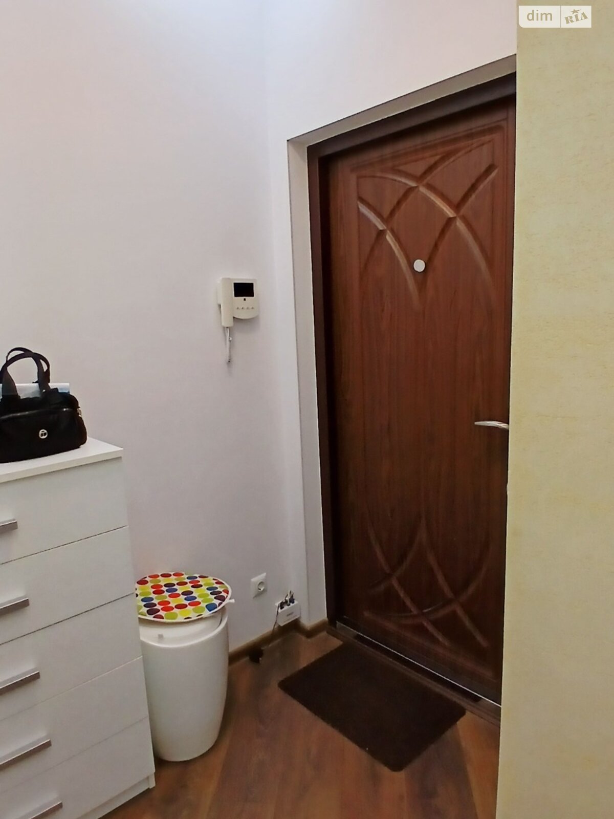 Продаж однокімнатної квартири в Лиманці, на мас. Радужний 13, фото 1 Продаж однокімнатної квартири в Лиманці, на мас. Радужний 13, фото 1