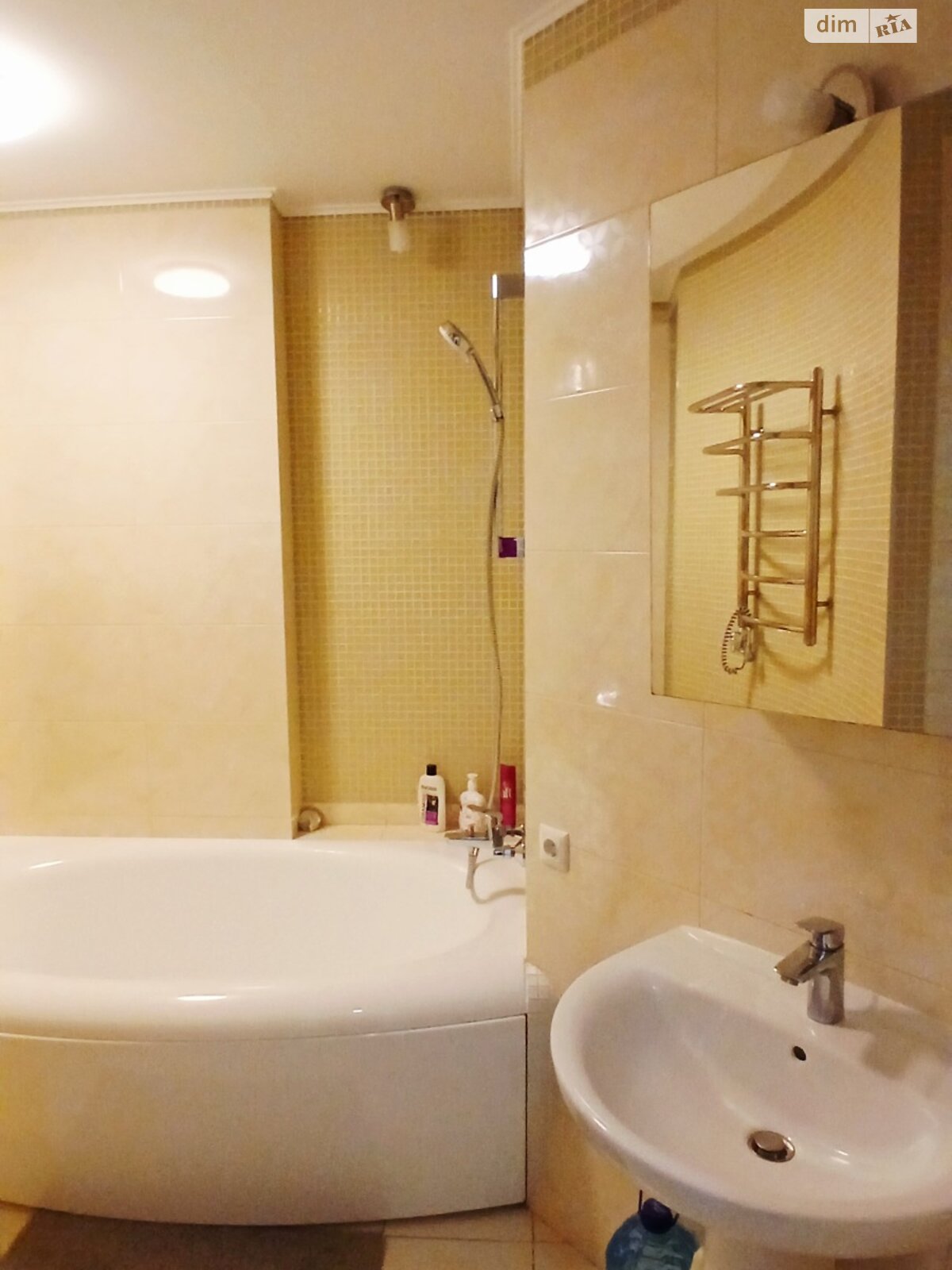 Продаж однокімнатної квартири в Лиманці, на мас. Радужний 13, фото 1 Продаж однокімнатної квартири в Лиманці, на мас. Радужний 13, фото 1