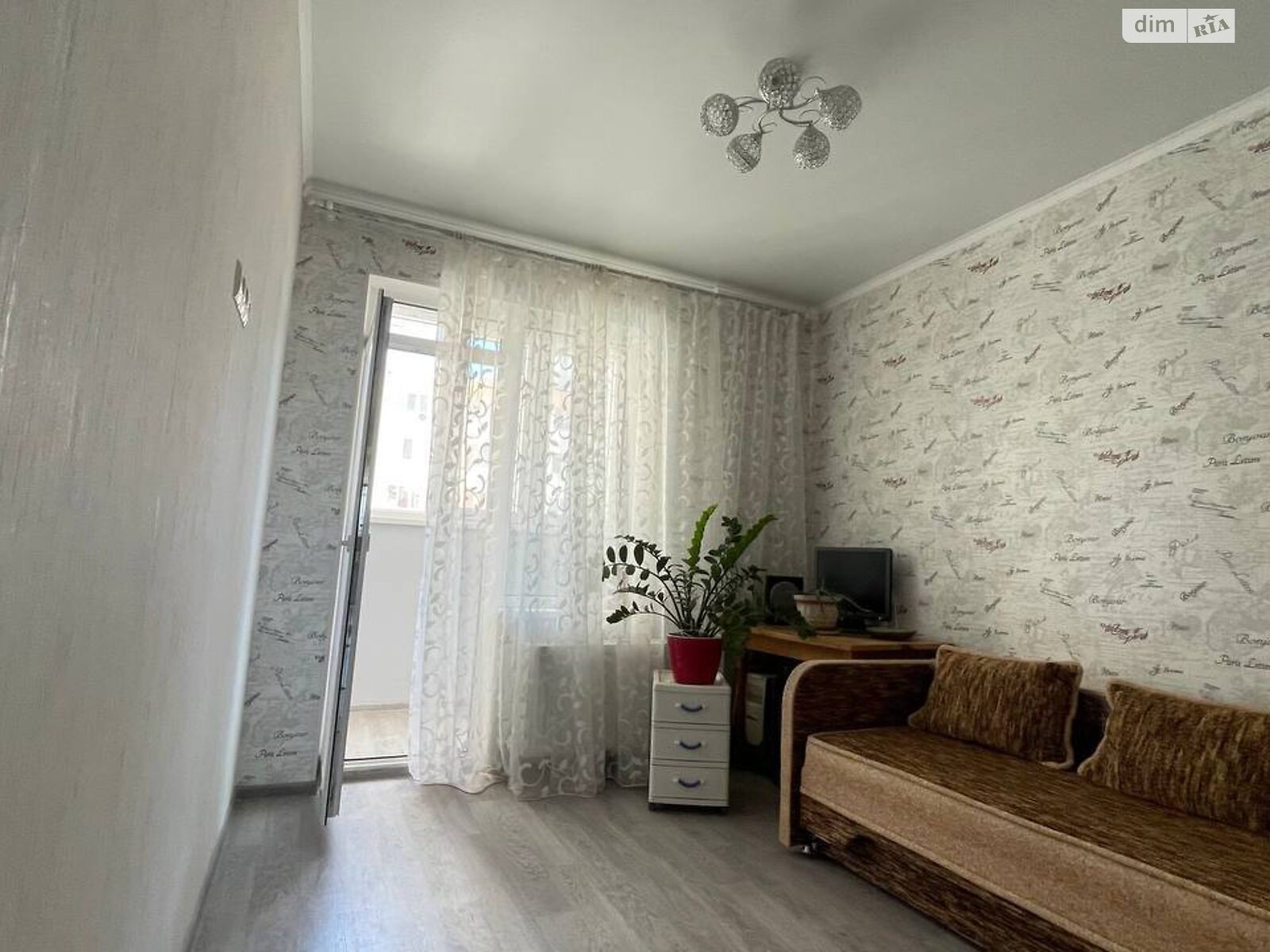 Продаж двокімнатної квартири в Лиманці, на мас. Райдужний, кв. 309, фото 1 Продаж двокімнатної квартири в Лиманці, на мас. Райдужний, кв. 309, фото 1