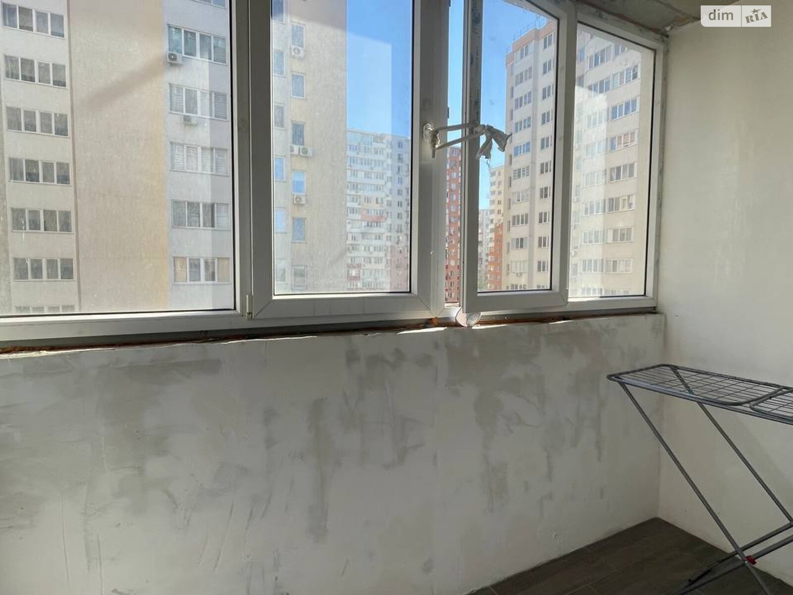 Продаж двокімнатної квартири в Лиманці, на мас. Райдужний, фото 1