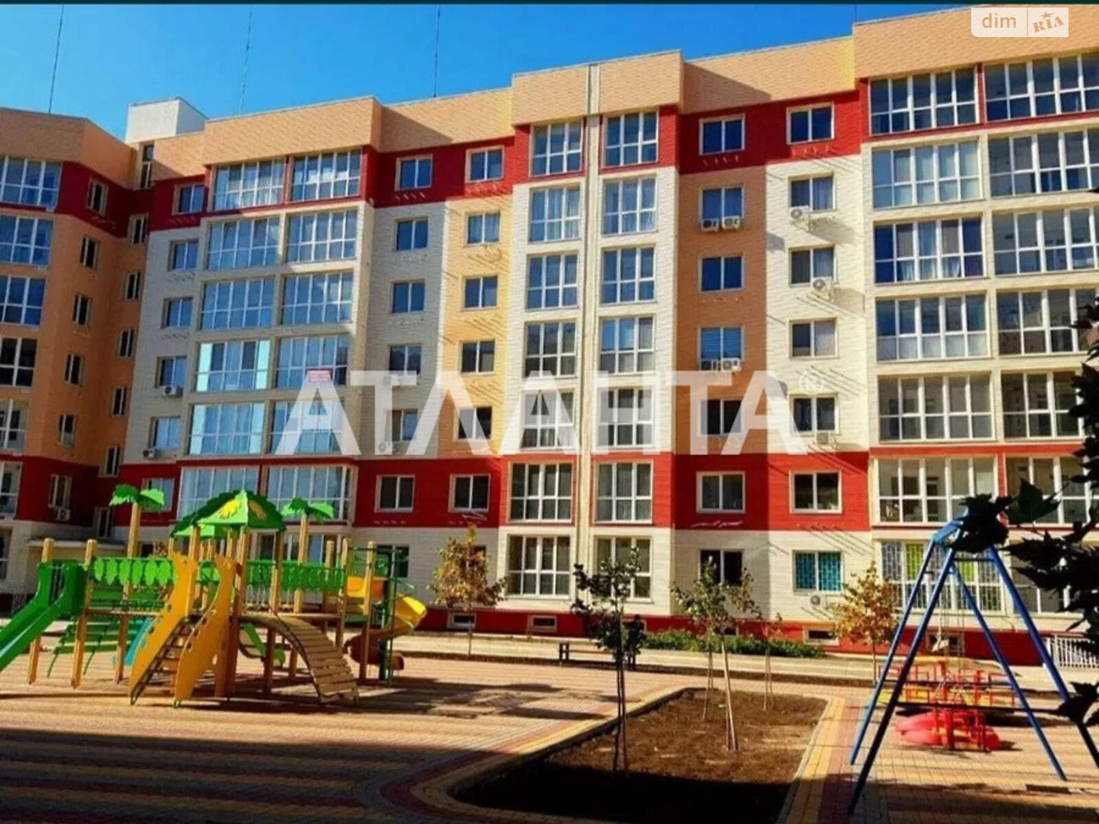Продажа трехкомнатной квартиры в Лиманке, на ул. Строительная, фото 1 Продажа трехкомнатной квартиры в Лиманке, на ул. Строительная, фото 1