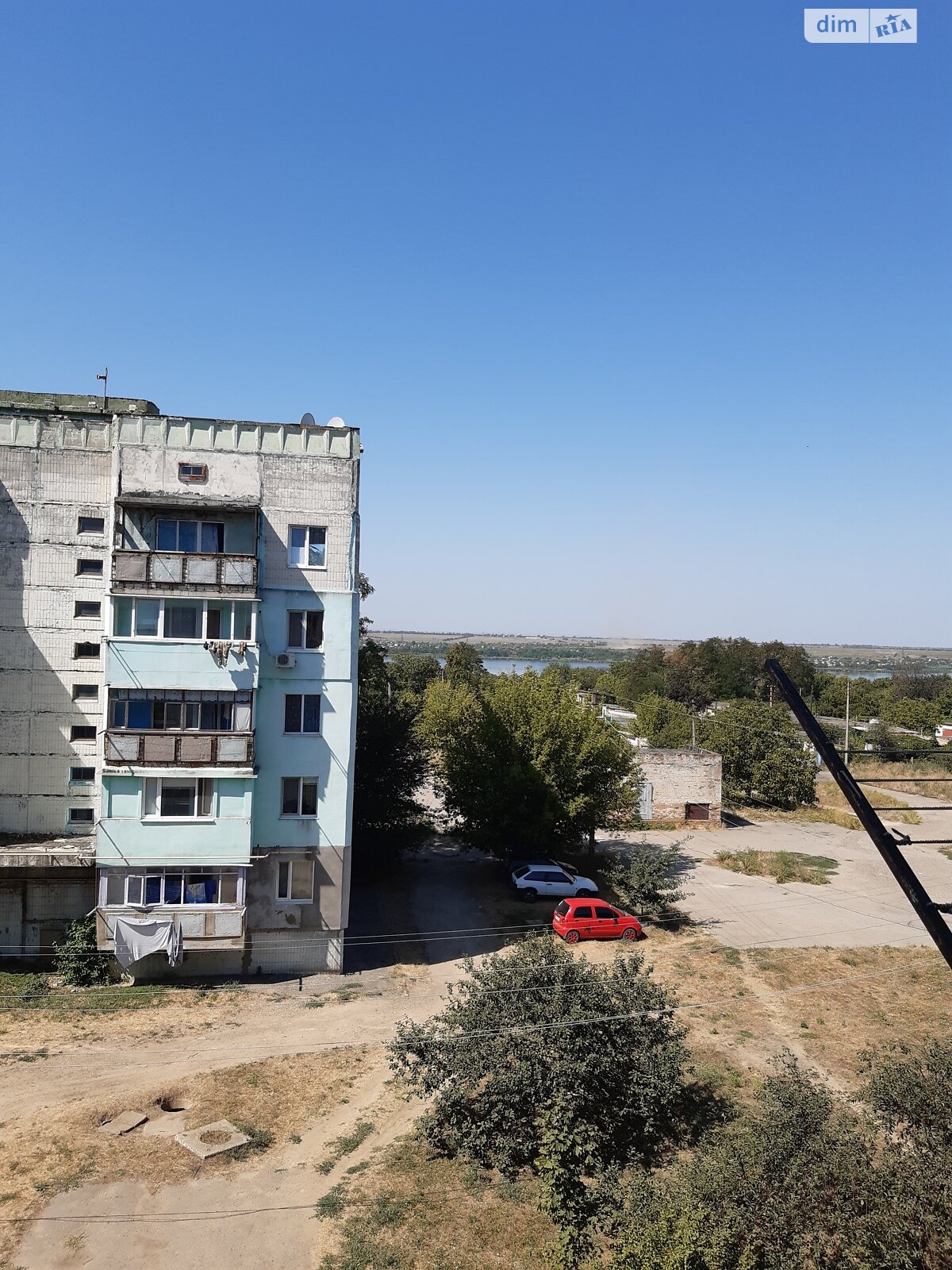 Продажа трехкомнатной квартиры в Лиманском, на ул. ДОС, фото 1 Продажа трехкомнатной квартиры в Лиманском, на ул. ДОС, фото 1