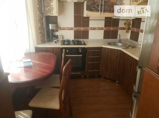 Продажа трехкомнатной квартиры в Лисичанске, район Лисичанск фото 1 Продажа трехкомнатной квартиры в Лисичанске, район Лисичанск фото 1