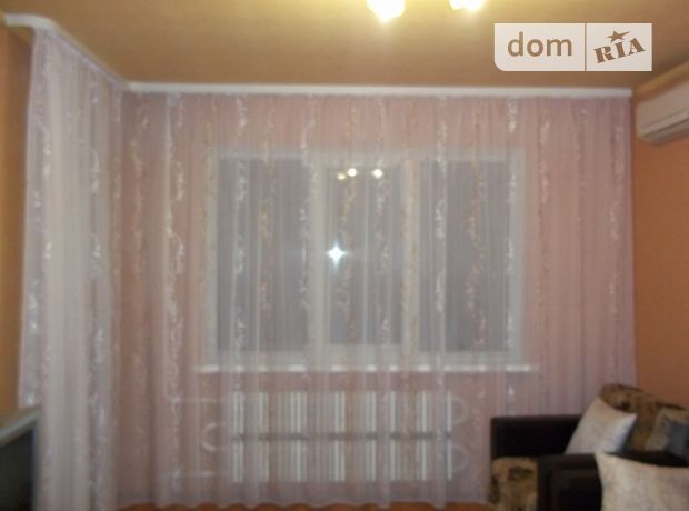 Продажа трехкомнатной квартиры в Луганске, на кв Степной 18, район Артемовский фото 1 Продажа трехкомнатной квартиры в Луганске, на кв Степной 18, район Артемовский фото 1