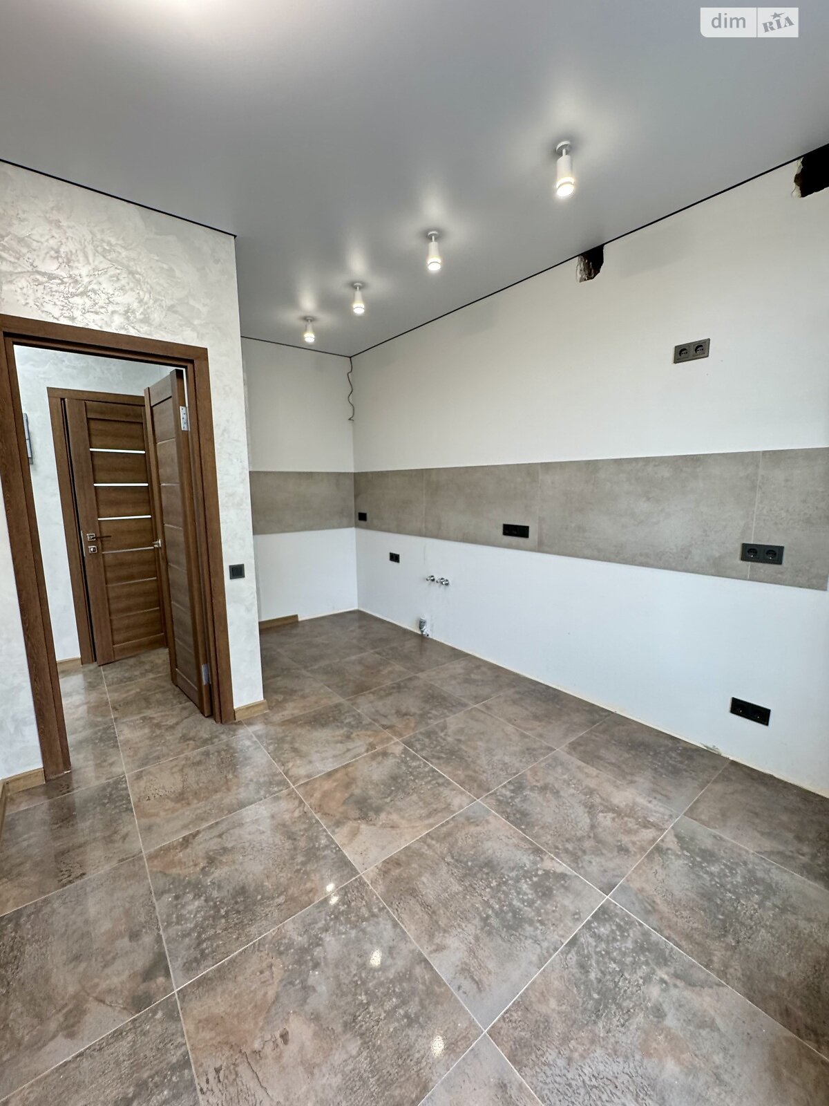 Продажа однокомнатной квартиры в Луке-Мелешковской, на шоссе Тывровское 51Б, фото 1 Продажа однокомнатной квартиры в Луке-Мелешковской, на шоссе Тывровское 51Б, фото 1