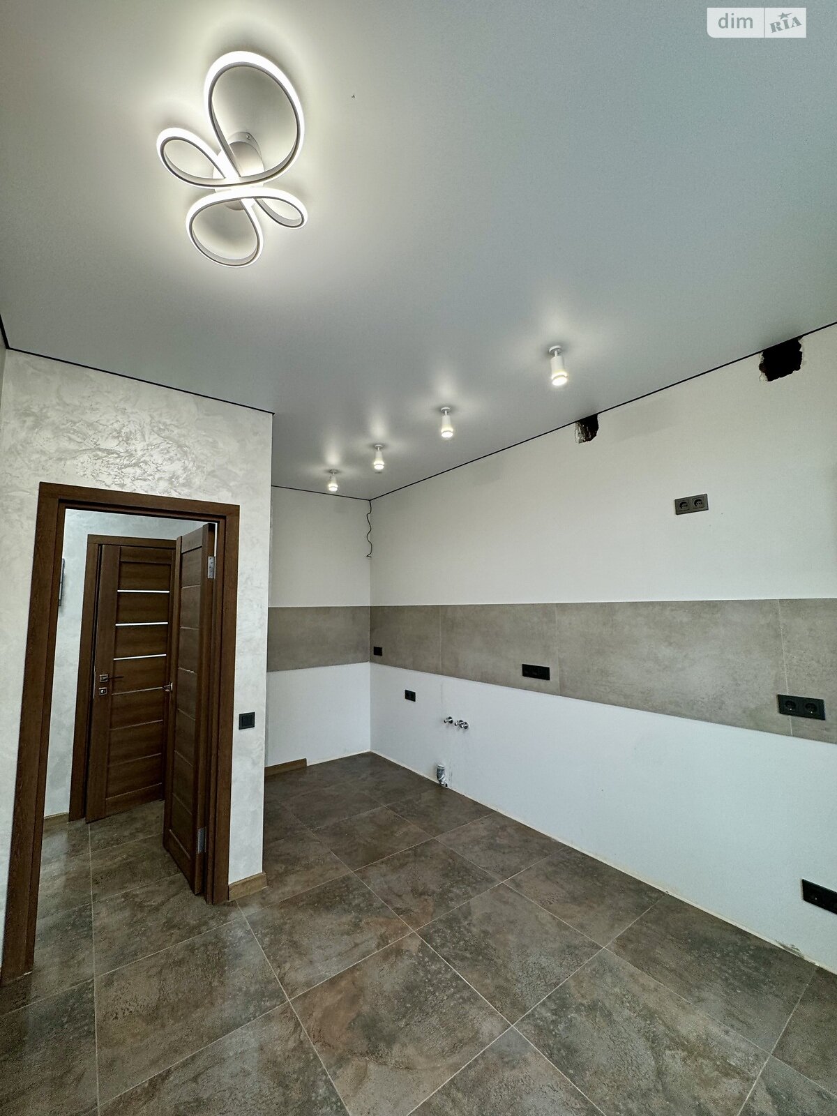 Продажа однокомнатной квартиры в Луке-Мелешковской, на шоссе Тывровское 51Б, фото 1 Продажа однокомнатной квартиры в Луке-Мелешковской, на шоссе Тывровское 51Б, фото 1