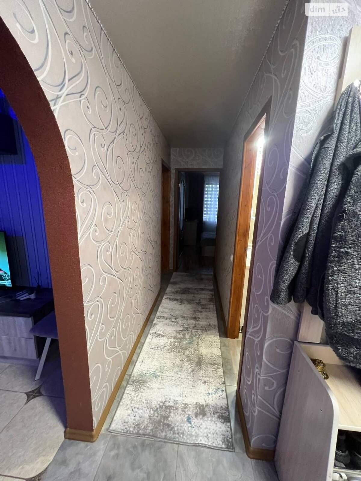 Продаж трикімнатної квартири в Луці, на вул. Вишнева 9, фото 1 Продаж трикімнатної квартири в Луці, на вул. Вишнева 9, фото 1