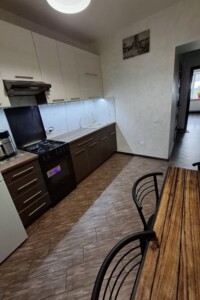 Продажа однокомнатной квартиры в Луцке, на ул. Героев-добровольцев 4Б, район 33 микрорайон фото 2