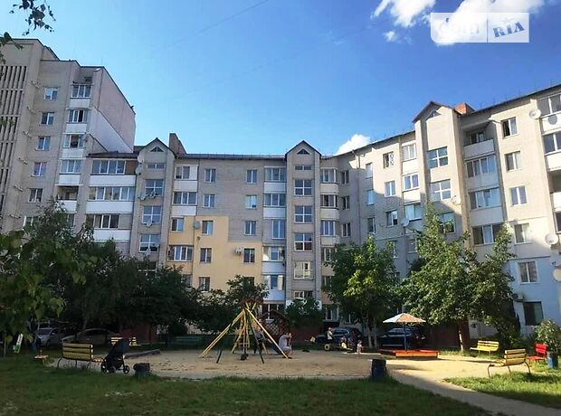 Продажа трехкомнатной квартиры в Луцке, на ул. Кравчука 46 район 33 микрорайон фото 1 Продажа трехкомнатной квартиры в Луцке, на ул. Кравчука 46 район 33 микрорайон фото 1